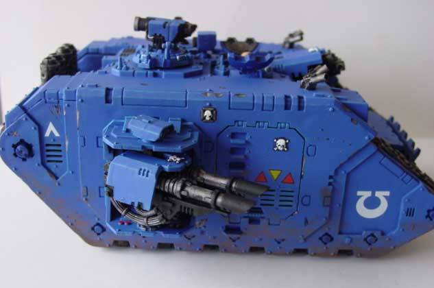 Ultramarines Land Raider (1).jpg